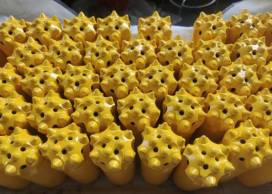 R32 76mm 45CrNi Bits di pulsanti di filo con 13 carburi per strumenti di perforazione a martello superiore