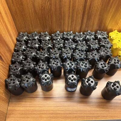 7 11 12 Gradi Conical Button Drill Bits Strumenti per la perforazione della roccia per l'estrazione di miniere