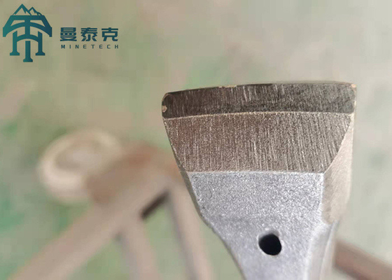 Asta di perforazione integrale con foro per tappo da 24 mm per la perforazione di rocce dure