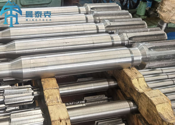 Adattatore per gambo R32 filettato COP 1838 con lunghezza di 640 mm e carburo di tungsteno per perforazione stabile della roccia